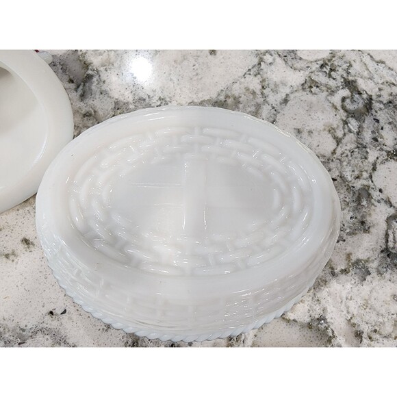 VINTAGE WESTMORELAND ROOSTER ON NEST - WHITE MILK GLASS W/ Red Accents - Picture 7 of 10